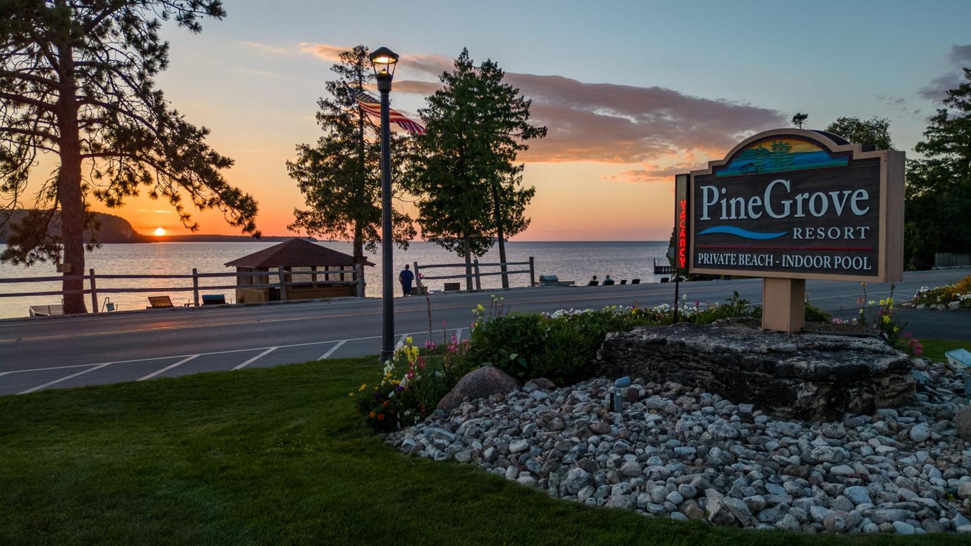 Pine Grove Resort Ephraim Exterior foto